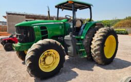 Trator John Deere 6145J / 140 CV