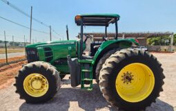 Trator John Deere 6145J / 140 CV