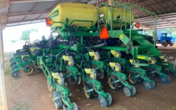 Plantadeira de arrasto John Deere DB 35×45 – 2015