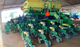 Plantadeira de arrasto John Deere DB 35×45 – 2015