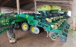 Plantadeira de arrasto John Deere DB 35×45 – 2015