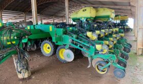 Plantadeira de arrasto John Deere DB 35×45 – 2015