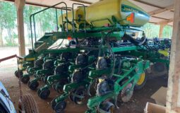 Plantadeira de arrasto John Deere DB 35×45 – 2015